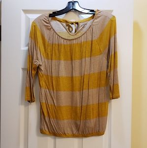 3/4 Length Sleeve Yellow and Tan  Tie Back Shirt